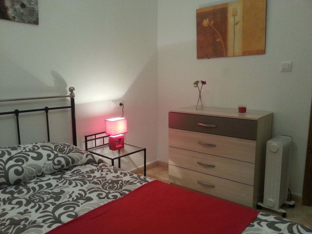Apartment Huerto ตอร์เรเวียคา ห้อง รูปภาพ